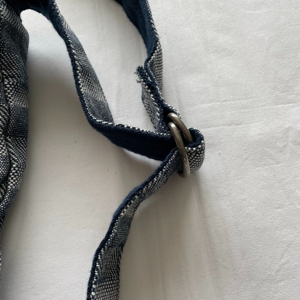 Thirty-One Gifts Woven Navy Blue Retro Metro Hobo Crossbody Bag - Picture 3 of 6